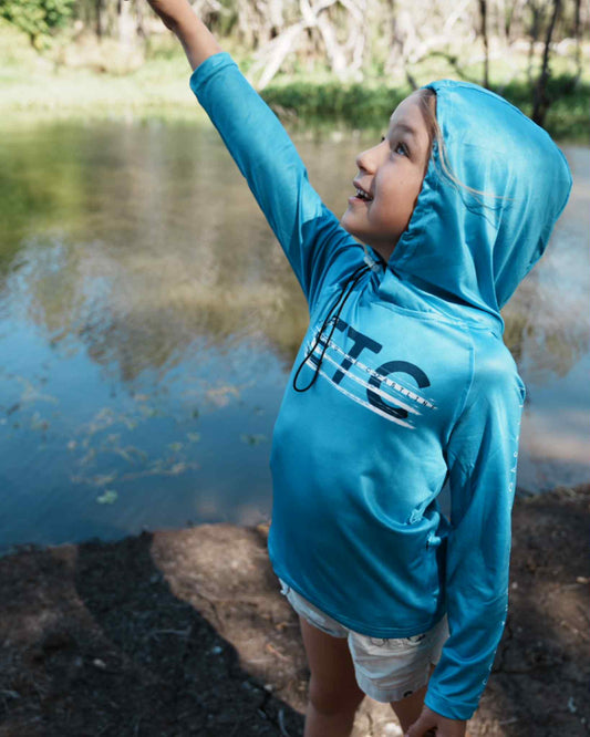  Kids performance short sleeve fishing shirt with water-resistant pockets and elastic hood, UPF 50+ sun protection, no buff or thumb holes